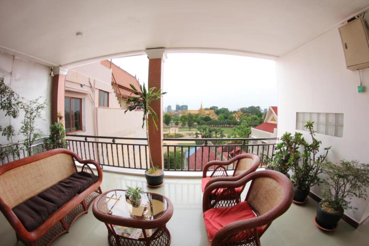 Rs Central Apartments - 200M To Royal Palace Phnom Penh Extérieur photo