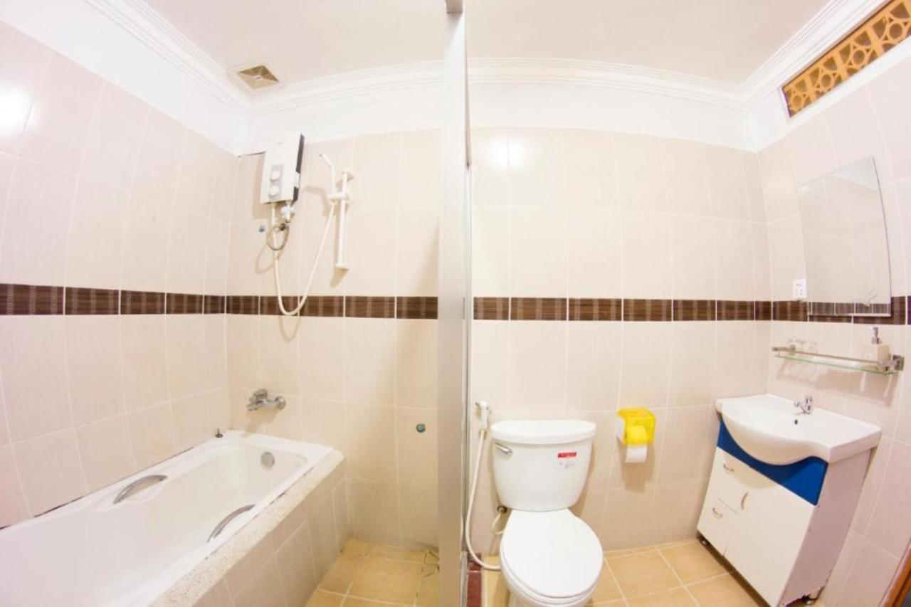 Rs Central Apartments - 200M To Royal Palace Phnom Penh Extérieur photo